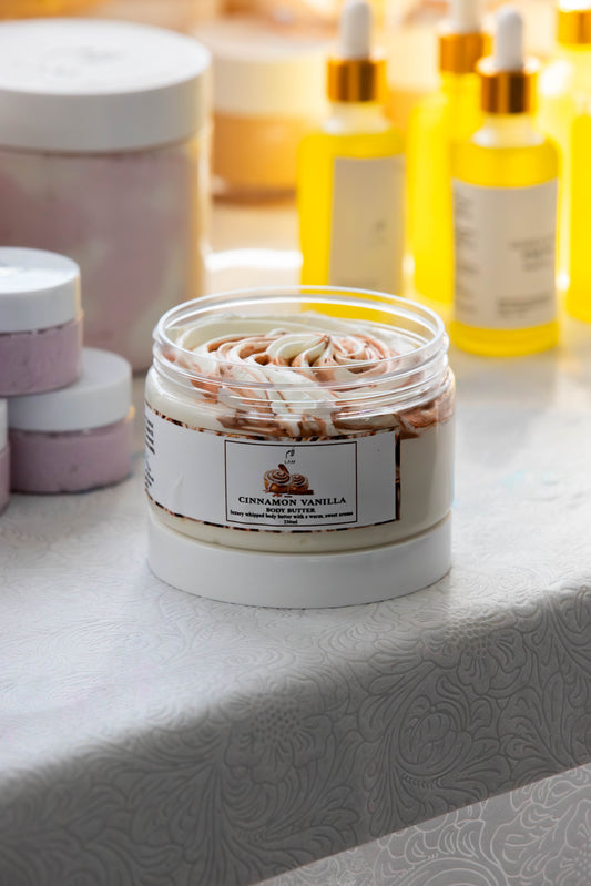 Warm Comfort Box - Amber & Cinnamon Body Butter بوكس الدفء – زبدة العنبر وزبدة القرفة